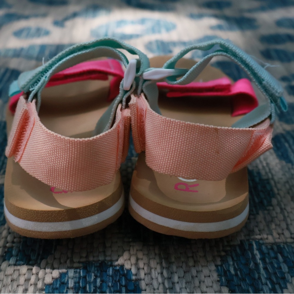 Girls Roxy Sandals - Picture 3 of 4